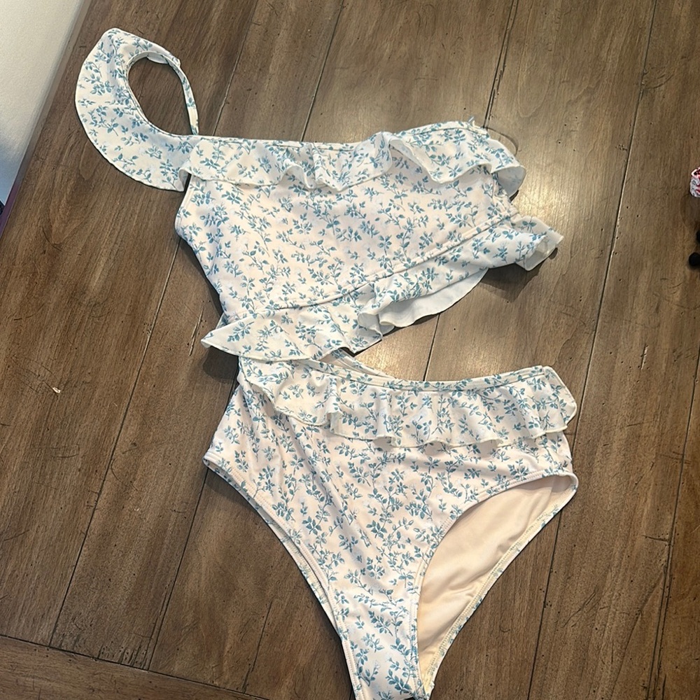 Peony Floral One-Shoulder Swimsuit NWT